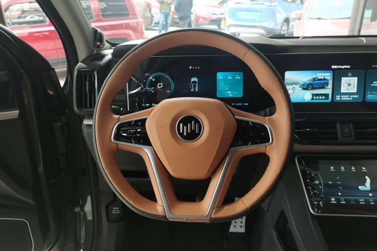 Used WM Motor W6 2021 520 km NEX Exploration Edition Steering Wheel