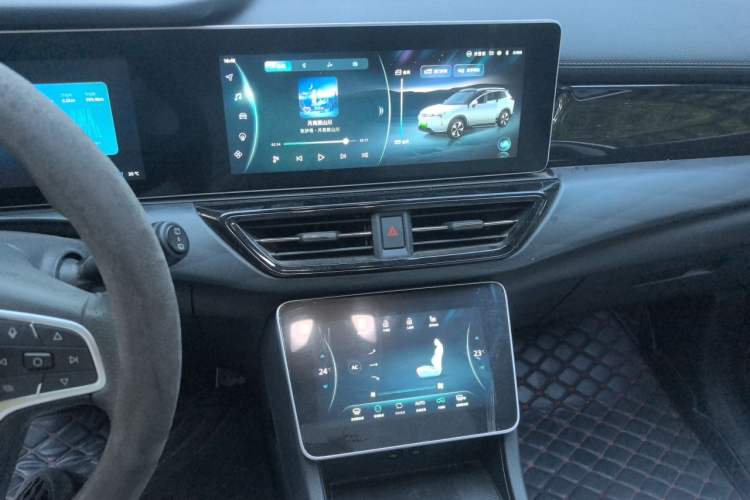 Used WM Motor W6 2021 520km PRO All-Round Edition Audio And AC Panel