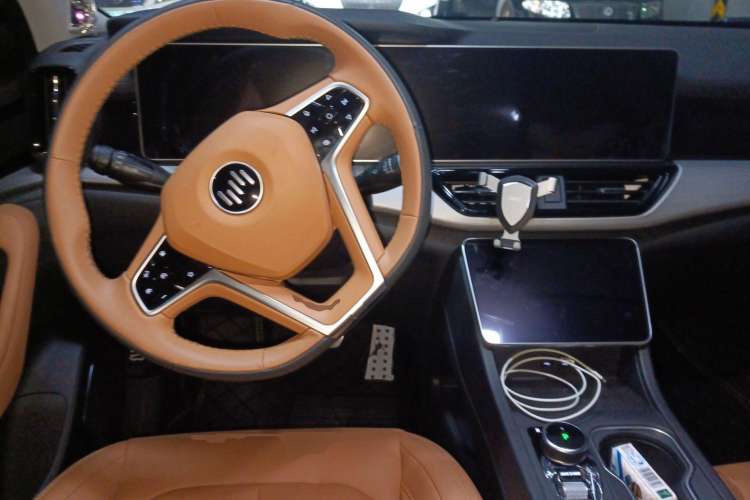 Used WM Motor W6 2021 520km PRO All-Round Edition Center Console