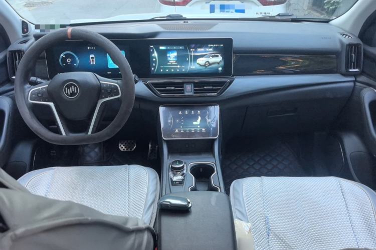 Used WM Motor W6 2021 520km PRO All-Round Edition Center Console