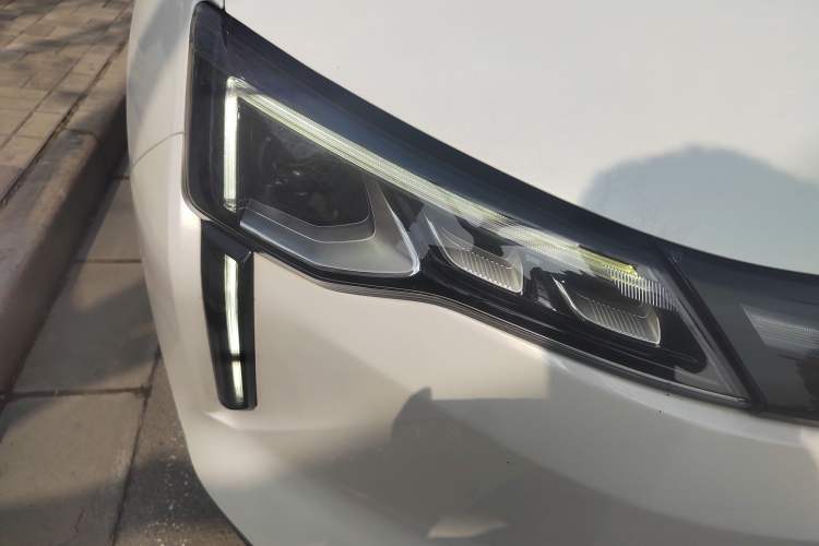 Used WM Motor W6 2021 520km PRO All-Round Edition Right Front Headlight