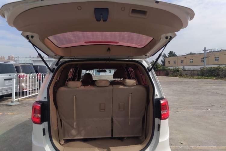 Used Wuling 730 2020 Commercial Vehicle 1.5L Manual Value Edition 7 Seats Trunk