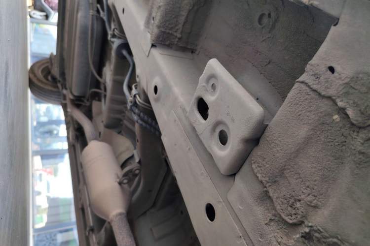 Used Wuling 730 2020 Commercial Vehicle 1.5L Manual Value Edition 7 Seats Chassis Front Right