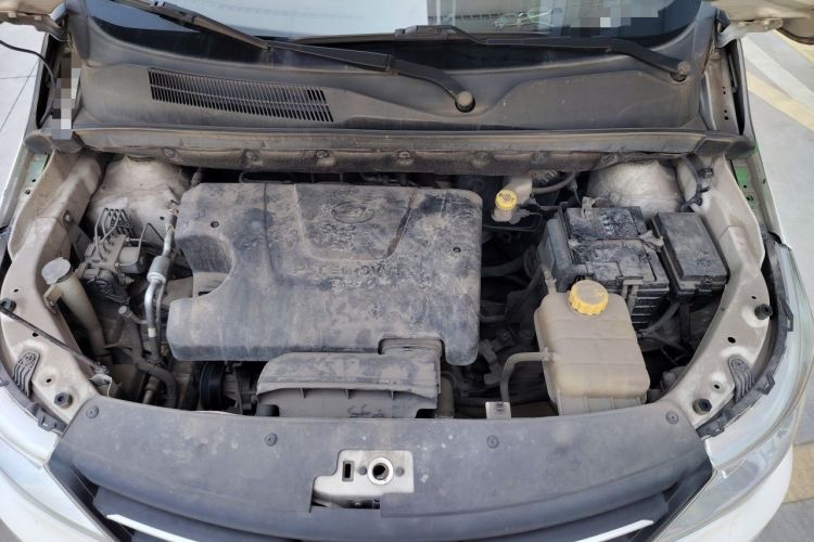 Used Wuling 730 2020 Commercial Vehicle 1.5L Manual Value Edition 7 Seats Engine Bay