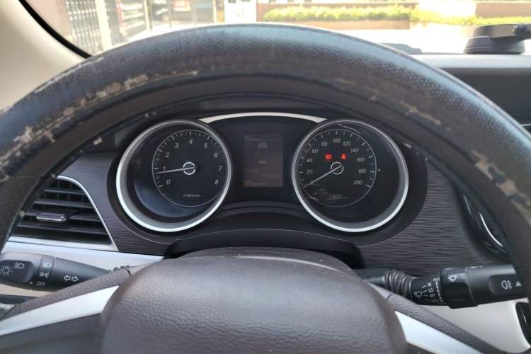 Used Wuling 730 2020 Commercial Vehicle 1.5L Manual Value Edition 7 Seats Instrument Cluster
