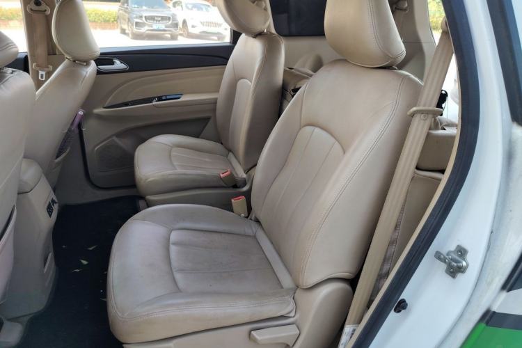 Used Wuling 730 2020 Commercial Vehicle 1.5L Manual Value Edition 7 Seats Left Rear Seat