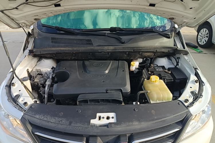 Used Wuling 730 2020 Commercial Vehicle 1.5L Manual Value Edition 8 Seats Engine Bay