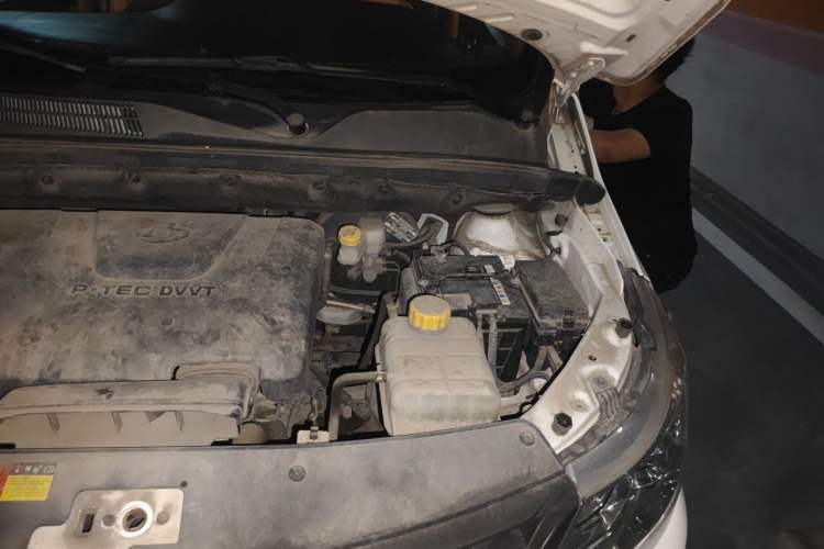 Used Wuling 730 2020 Commercial Vehicle 1.5L Manual Value Edition 7 Seats Engine Bay Left