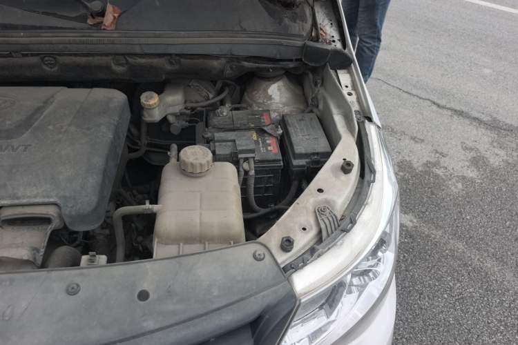 Used Wuling 730 2020 Commercial Vehicle 1.5L Manual Value Edition 7 Seats Engine Bay Left
