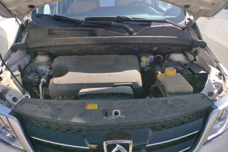 Used Wuling 730 2020 Commercial Vehicle 1.5L Manual Value Edition 7 Seats Engine Bay