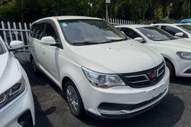 Used Wuling 730 2020 Commercial Vehicle 1.5L Manual Value Edition 7 Seats Exterior 2