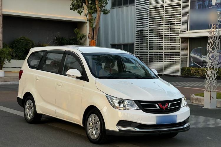Used Wuling 730 2020 Commercial Vehicle 1.5L Manual Value Edition 7 Seats Exterior 2