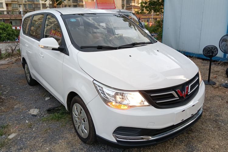 Used Wuling 730 2020 Commercial Vehicle 1.5L Manual Value Edition 7 Seats Exterior 2