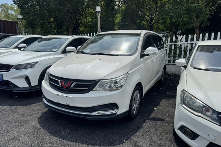 Used Wuling 730 2020 Commercial Vehicle 1.5L Manual Value Edition 7 Seats Exterior 5