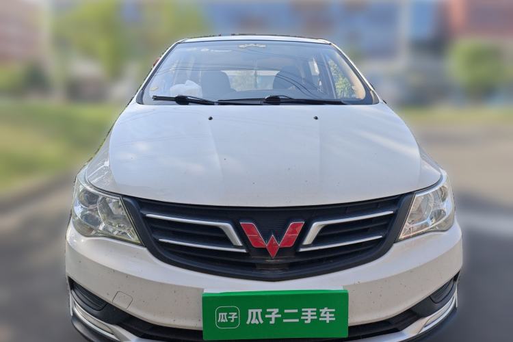 Used Wuling 730 2020 Commercial Vehicle 1.5L Manual Value Edition 7 Seats Front