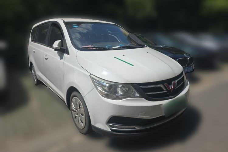 Used Wuling 730 2020 Commercial Vehicle 1.5L Manual Value Edition 7 Seats Front Right 45 Deg