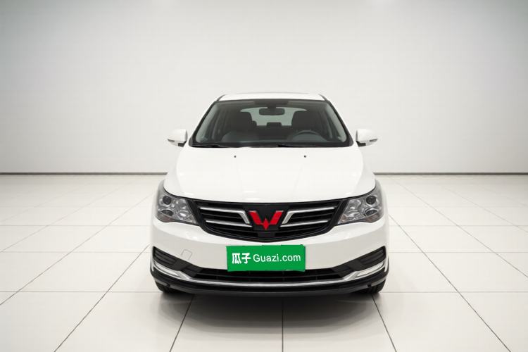 Used Wuling 730 2020 Commercial Vehicle 1.5L Manual Value Edition 7 Seats Front