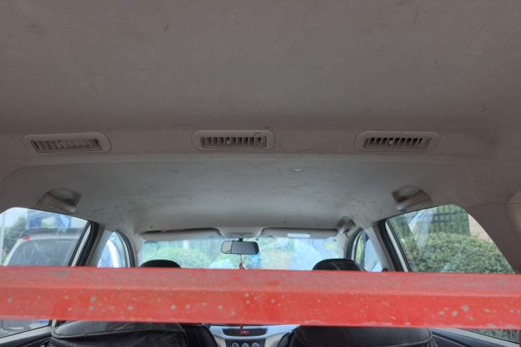 Used Wuling 730 2020 Commercial Vehicle 1.5L Manual Value Edition 7 Seats Headliner