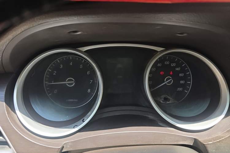 Used Wuling 730 2020 Commercial Vehicle 1.5L Manual Value Edition 7 Seats Instrument Cluster