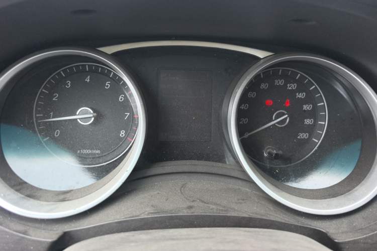 Used Wuling 730 2020 Commercial Vehicle 1.5L Manual Value Edition 7 Seats Instrument Cluster