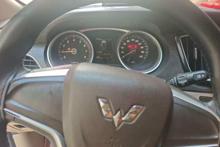 Used Wuling 730 2020 Commercial Vehicle 1.5L Manual Value Edition 7 Seats Instrument Cluster