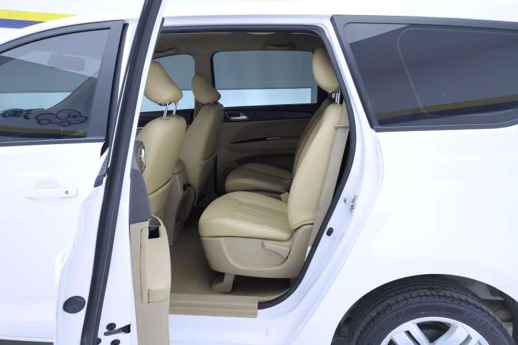 Used Wuling 730 2020 Commercial Vehicle 1.5L Manual Value Edition 7 Seats Left Rear Seat