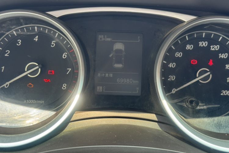 Used Wuling 730 2020 Commercial Vehicle 1.5L Manual Value Edition 7 Seats Odometer Close Up