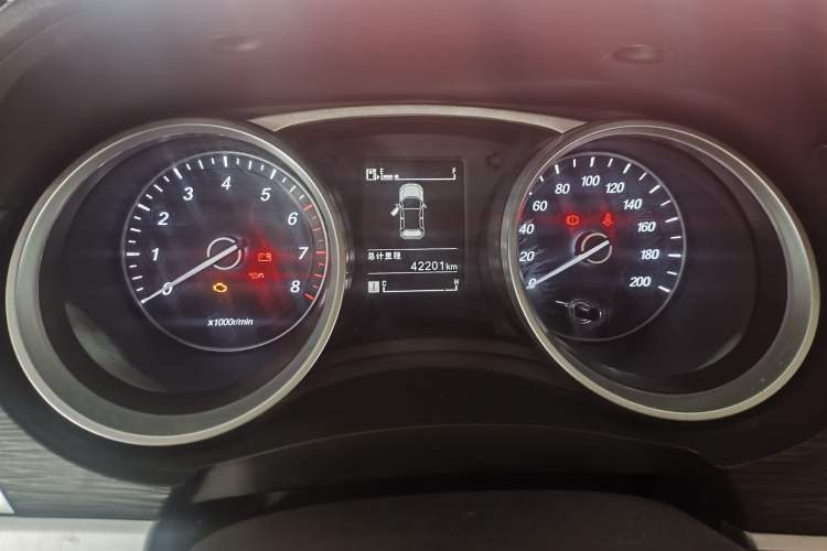 Used Wuling 730 2020 Commercial Vehicle 1.5L Manual Value Edition 7 Seats Odometer Close Up
