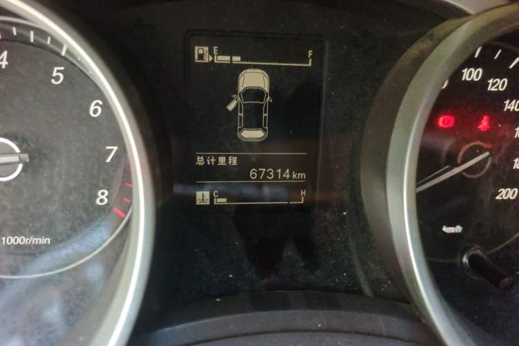 Used Wuling 730 2020 Commercial Vehicle 1.5L Manual Value Edition 7 Seats Odometer Close Up