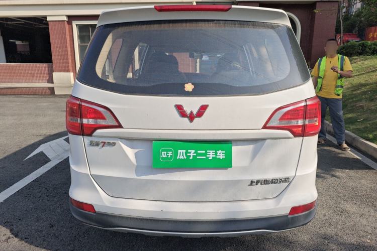 Used Wuling 730 2020 Commercial Vehicle 1.5L Manual Value Edition 7 Seats Rear
