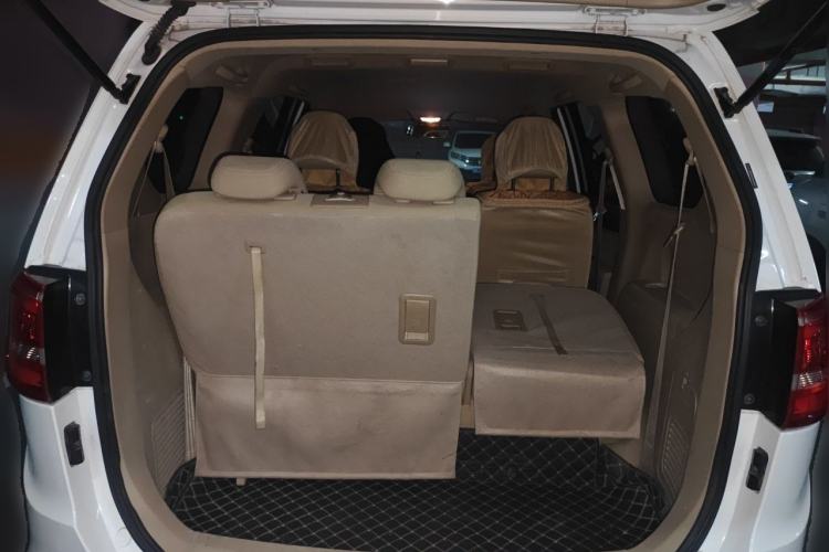 Used Wuling 730 2020 Commercial Vehicle 1.5L Manual Value Edition 7 Seats Trunk