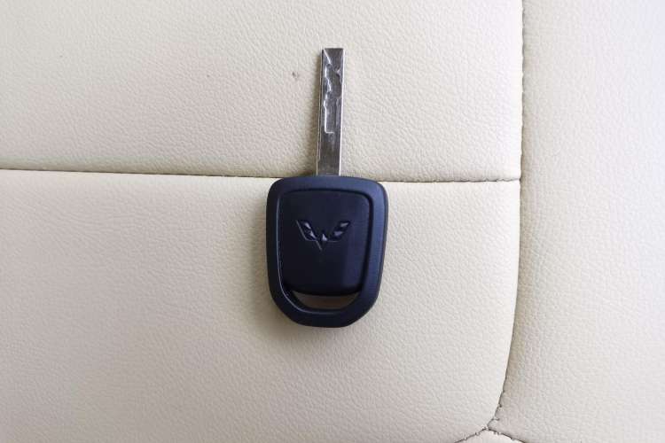 Used Wuling 730 2020 Commercial Vehicle 1.5L Manual Value Edition 7 Seats Vehicle Key
