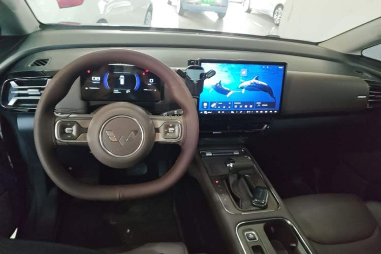 Used Wuling 730 2025 Model 1.5T CVT Elite Edition Center Console