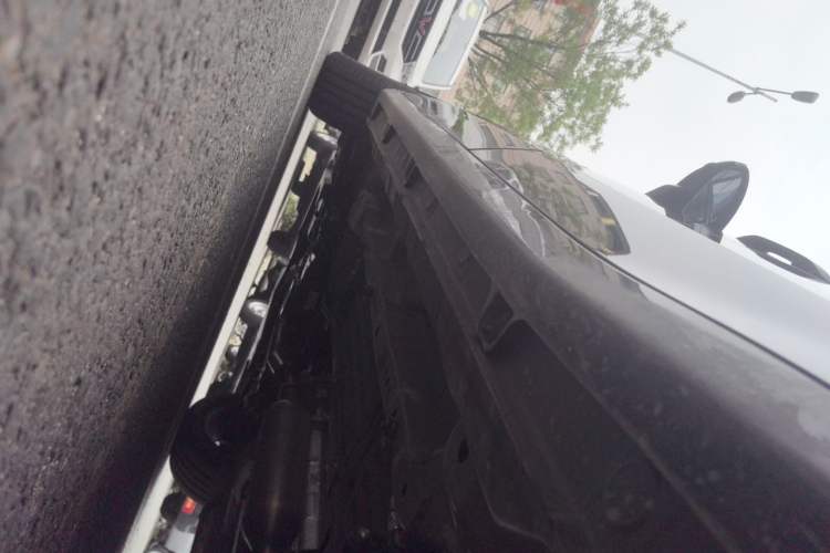 Used Wuling 730 2025 Model 1.5T CVT Elite Edition Chassis Rear Left