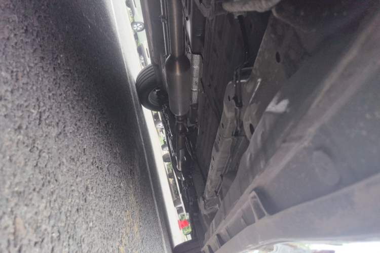Used Wuling 730 2025 Model 1.5T CVT Elite Edition Chassis Rear Right