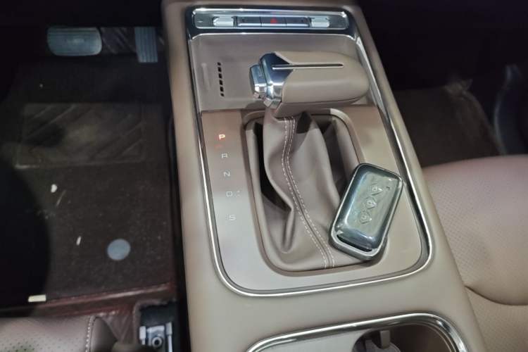 Used Wuling 730 2025 Model 1.5T CVT Elite Edition Gear Lever
