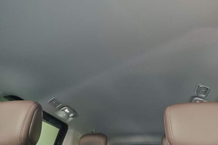 Used Wuling 730 2025 Model 1.5T CVT Elite Edition Headliner