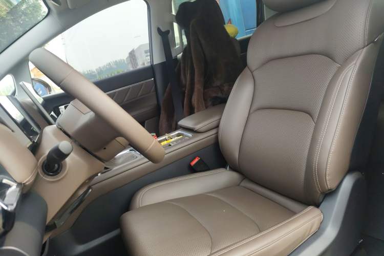 Used Wuling 730 2025 Model 1.5T CVT Elite Edition Left Front Seat