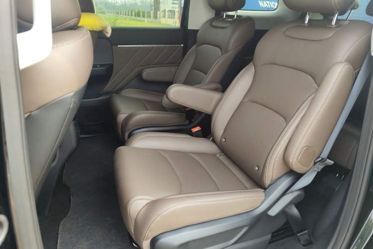 Used Wuling 730 2025 Model 1.5T CVT Elite Edition Left Rear Seat