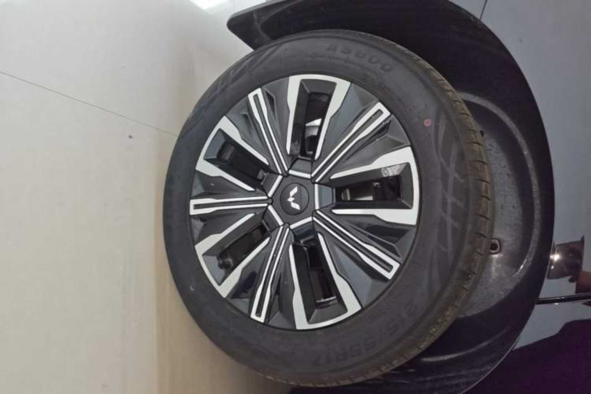 Used Wuling 730 2025 Model 1.5T CVT Elite Edition Right Rear Wheel Hub