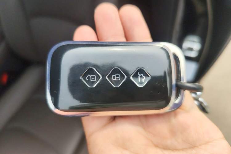 Used Wuling 730 2025 Model 1.5T CVT Elite Edition Vehicle Key