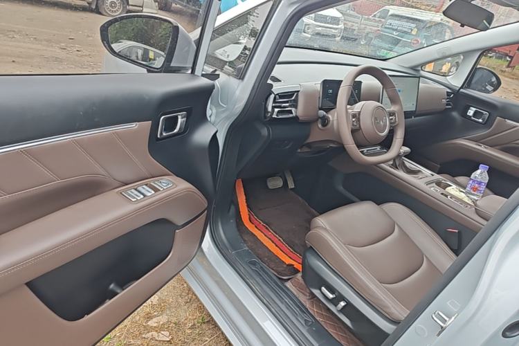 Used Wuling 730 2025 Model 1.5T CVT Elite Edition Driver Seat