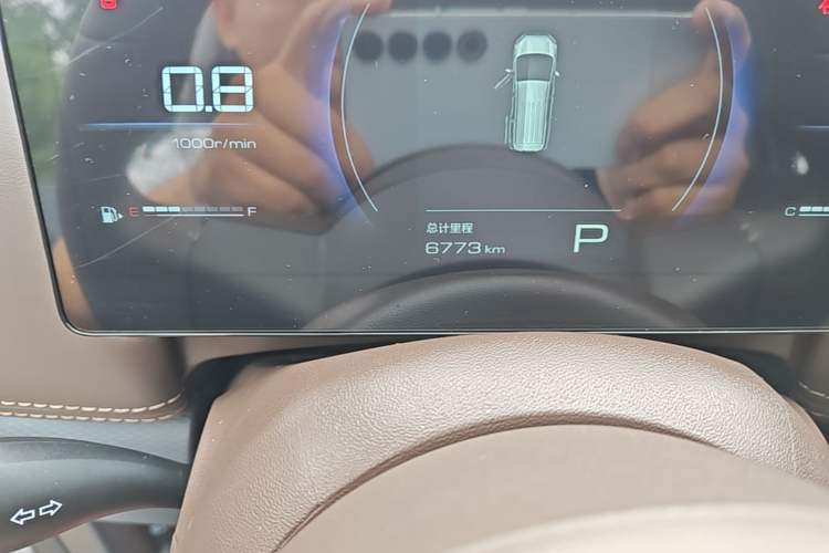 Used Wuling 730 2025 Model 1.5T CVT Elite Edition Odometer Close Up