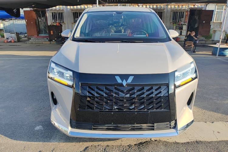 Used Wuling 730 2025 Model 1.5T CVT Elite Edition Front
