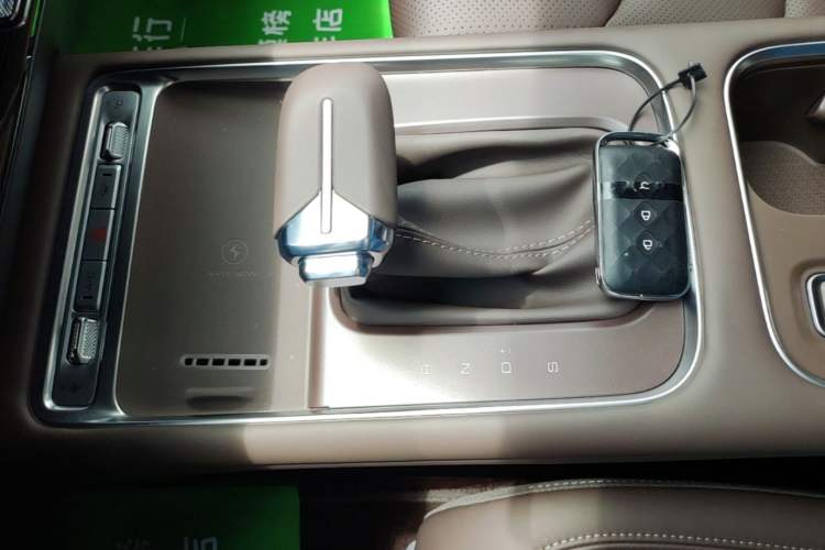 Used Wuling 730 2025 Model 1.5T CVT Elite Edition Gear Lever
