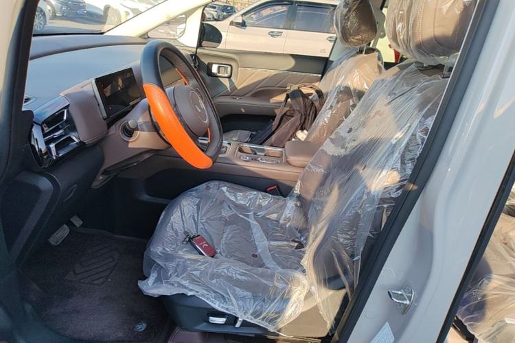 Used Wuling 730 2025 Model 1.5T CVT Elite Edition Left Front Seat