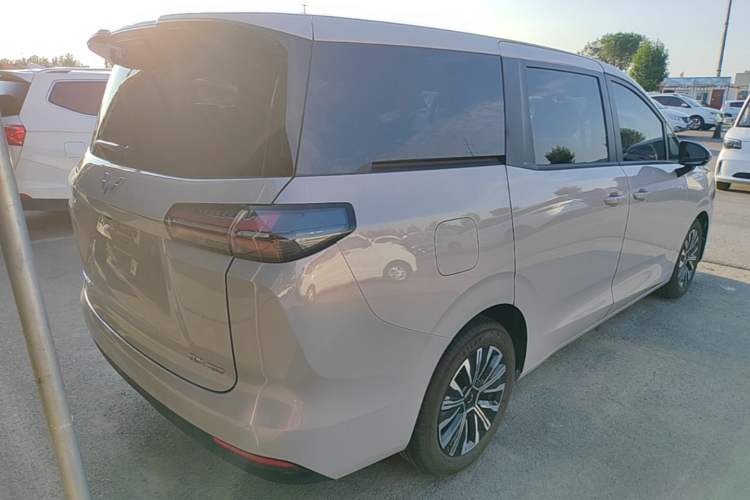 Used Wuling 730 2025 Model 1.5T CVT Elite Edition Rear Right 45 Deg