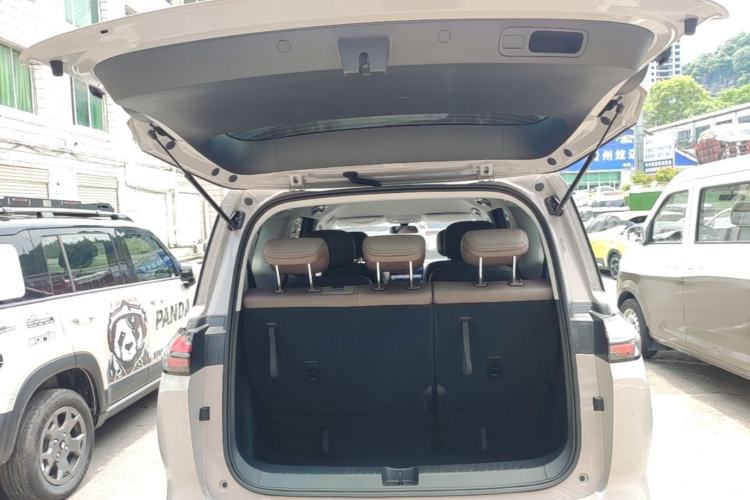 Used Wuling 730 2025 Model 1.5T CVT Elite Edition Trunk