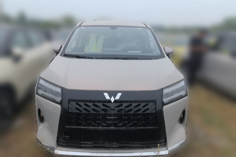 Used Wuling 730 2025 Model 1.5T CVT Elite Edition Front