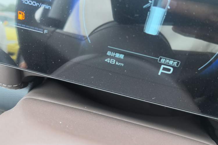Used Wuling 730 2025 Model 1.5T CVT Elite Edition Odometer Close Up